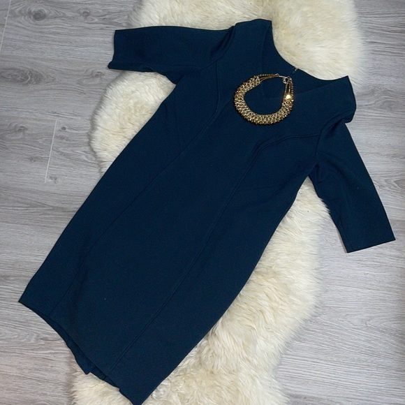 New. Thick dress. - Picture 5 of 5